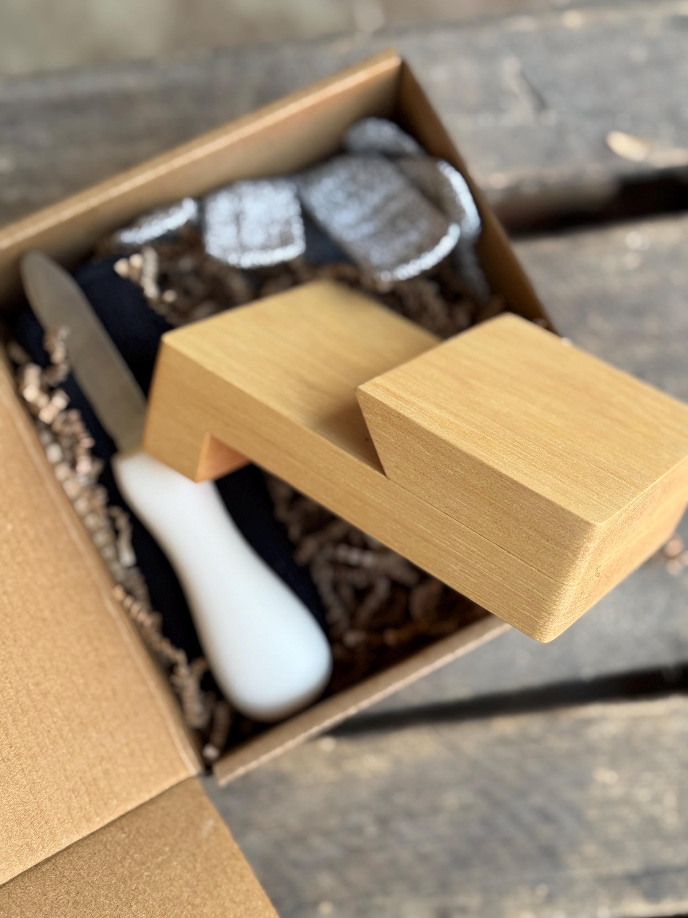 Personalized Oyster Shucking Clamp Kit: Knife, Glove & Towel